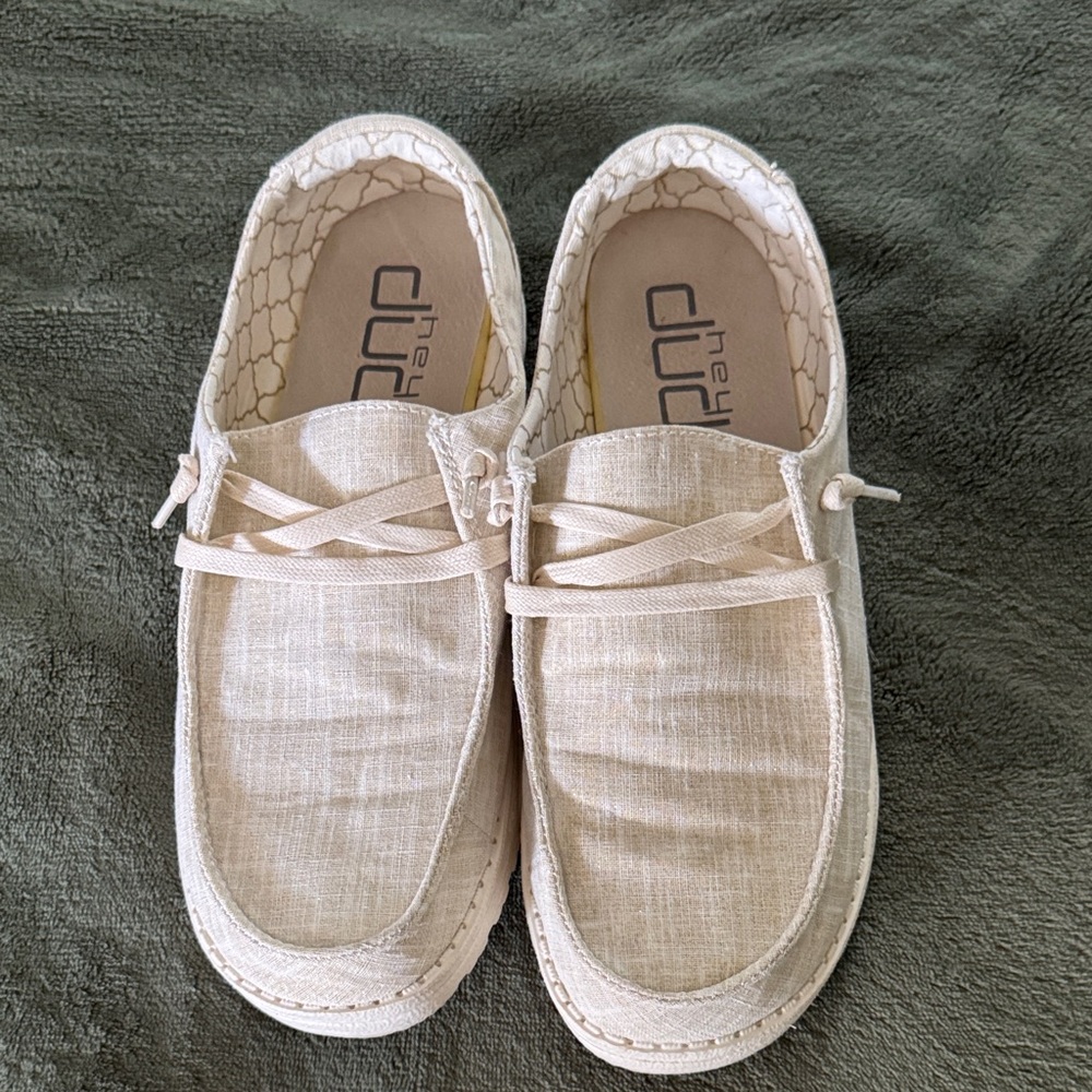 Hey Dude Women's Cream Flats